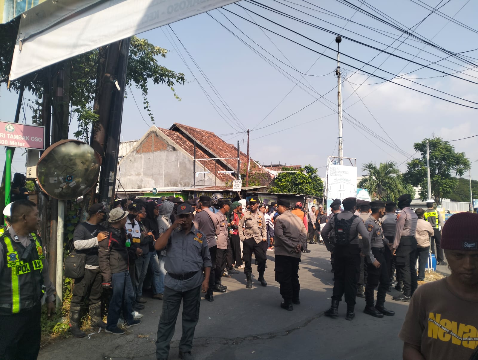 Eksekusi Bangli Desa Tambak Oso Oleh Jurusita PN Sidoarjo di Warnai Kericuhan