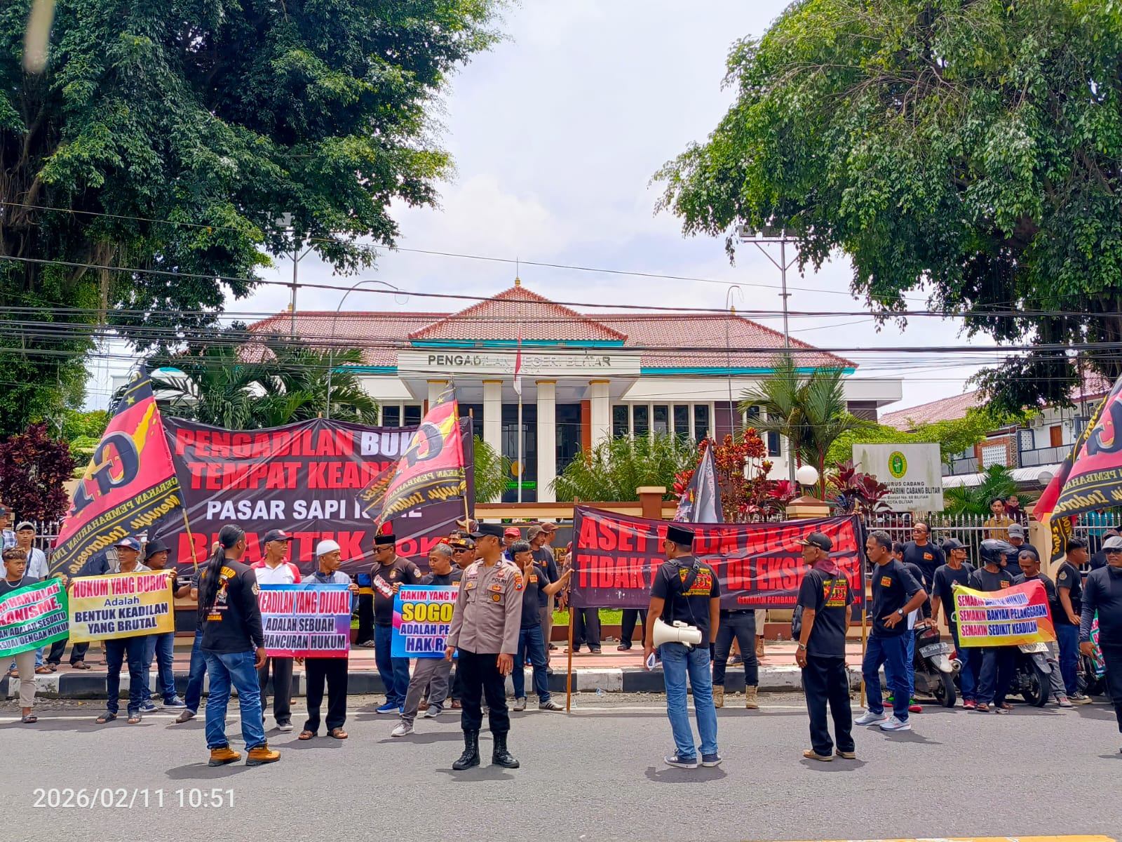 GPI Gelar Aksi di PN Blitar, Soroti Putusan Kontroversial Terkait GAPERO