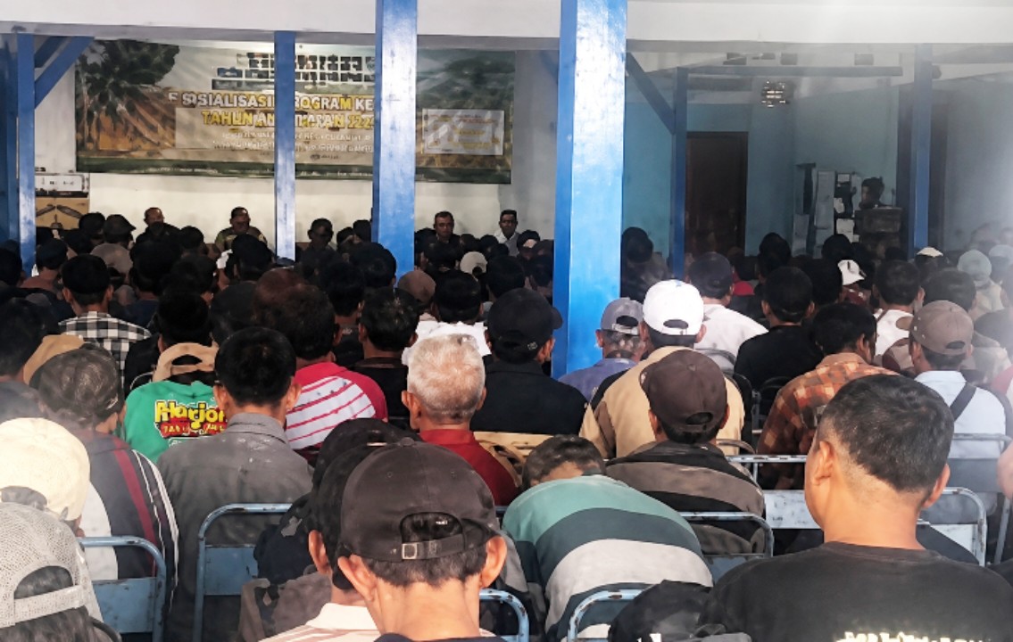 Perhutani Blitar Dukung Perhutanan Sosial, Ratusan Warga Padati Sosialisasi SK HKm di Plandirejo
