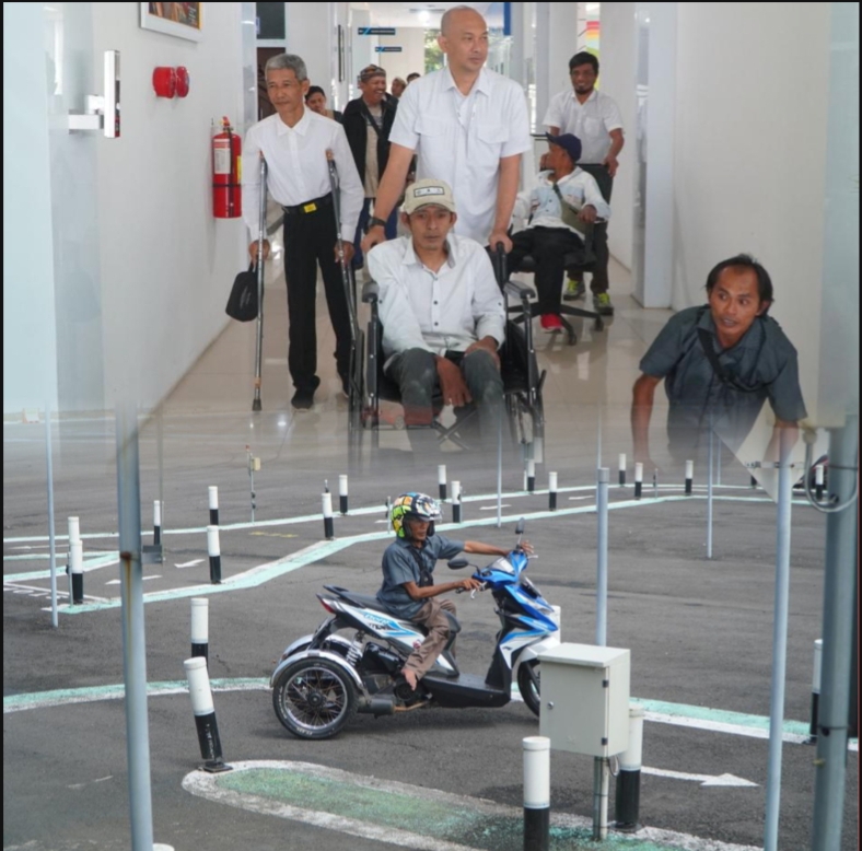 Semangat Kesetaraan di Hari Kebangkitan Nasional, Satlantas Polres Malang Fasilitasi SIM D bagi 12 Penyandang Disabilitas.