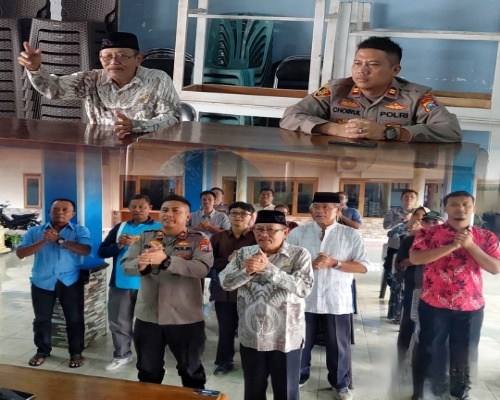 jumat-curhat-di-ngebruk-kapolsek-sumberpucung-ajak-warga-perangi-balap-liar-dan-jaga-kamtibmas