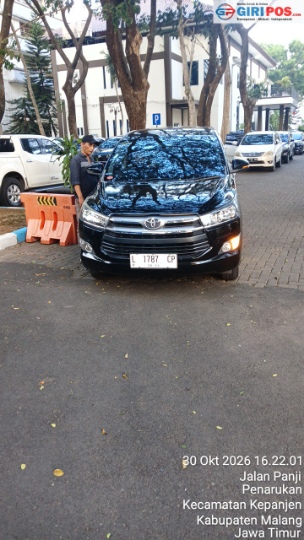Jangan Hanya Tuntut Masyarakat Tertib! Mobil Dinas Pemprov Jatim Diduga Gunakan Plat Putih Saat Peresmian Trans Jatim